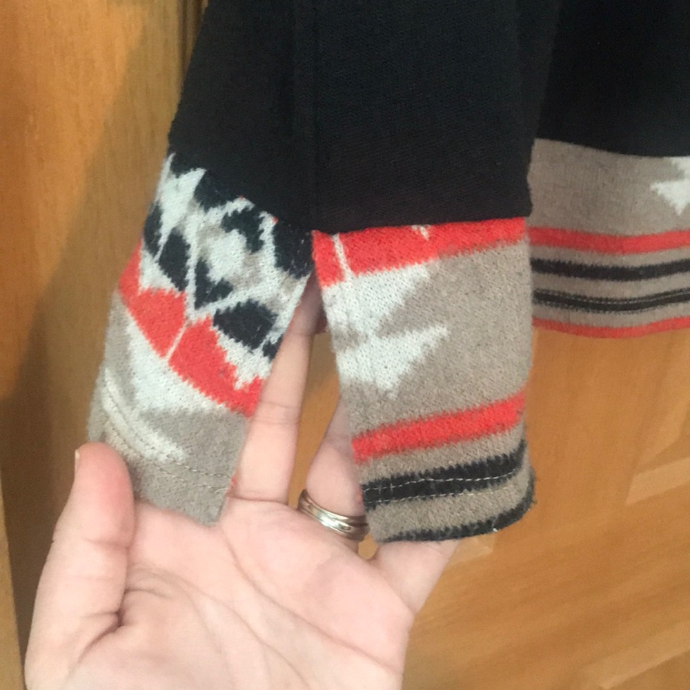 Aztec Sweater - Picture 3 of 4